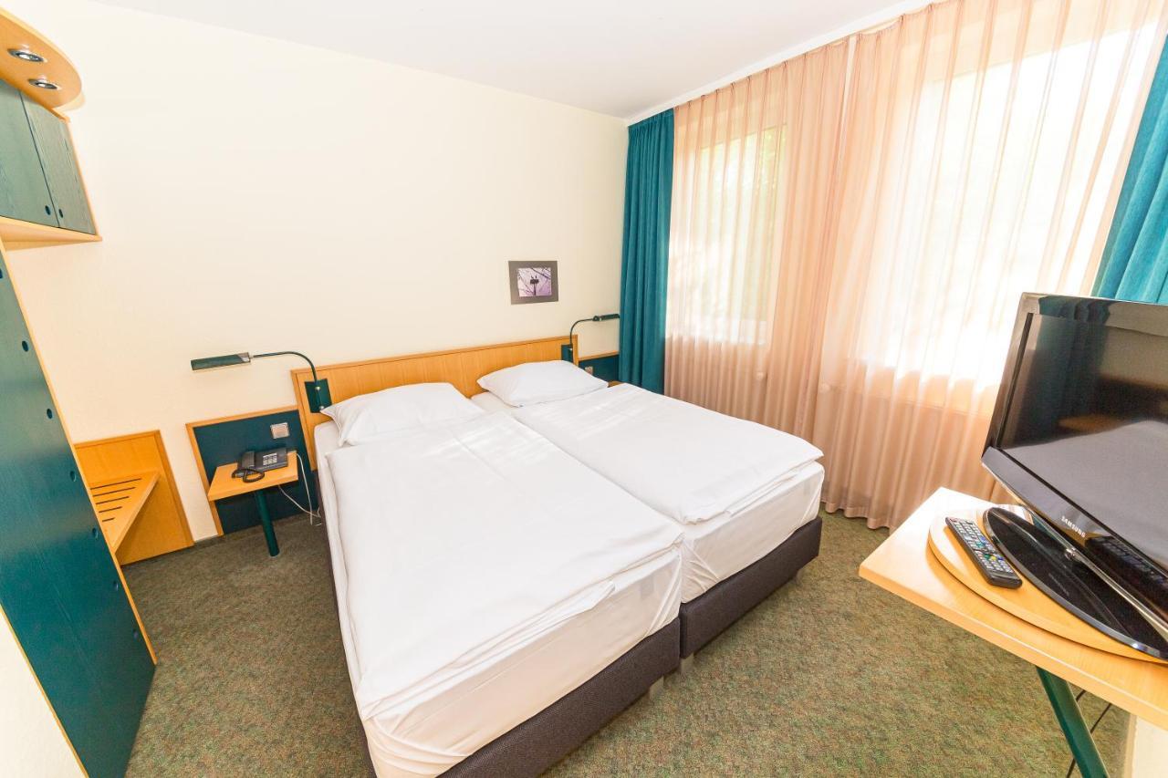Akzent Parkhotel Trebbin Exterior photo